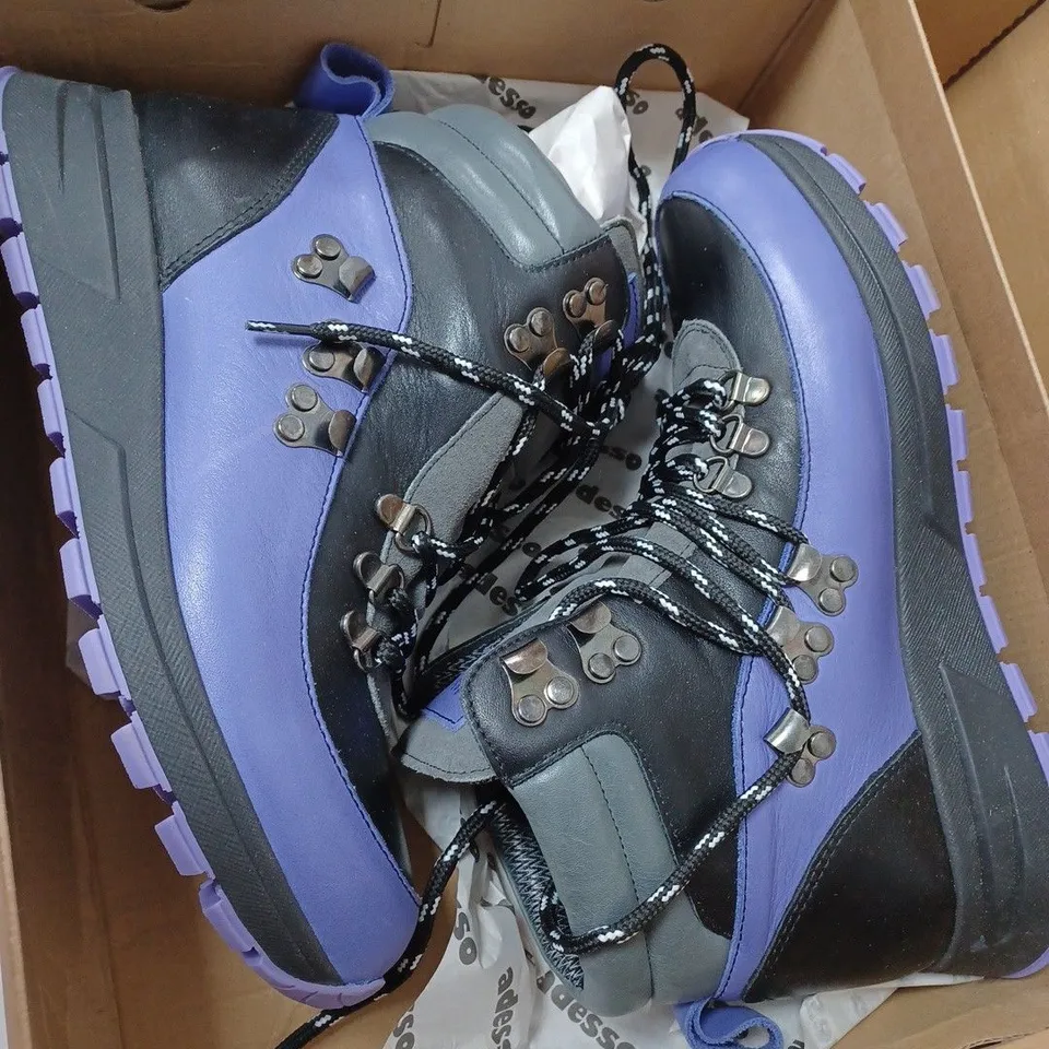BOXED ADESSO RAINE WATERPROOF BOOTS, BLACK - SIZE 6