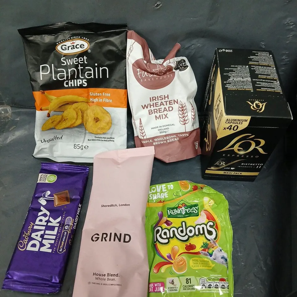 APPROXIMATELY 10 ASSORTED FOOD/DRINK PRODUCTS TO INCLUDE GRIND COFFEE, PLANTAIN CHIPS, L'OR COFFEE ETC