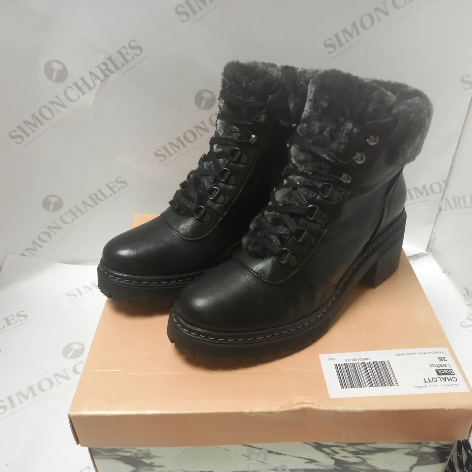 BOXED CHALOTT BLACK LEATHER FUR HIKER BOOTS