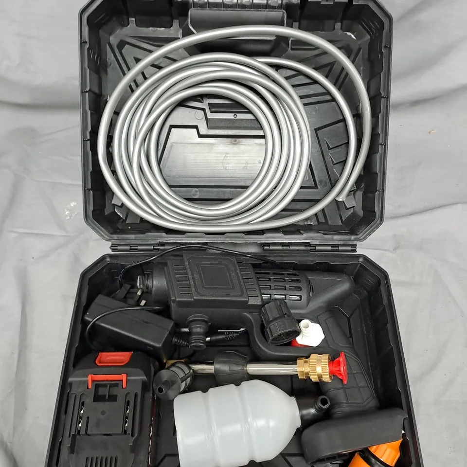 POWER TOOL KIT IN CARRY CASE WITH HOSE AND ATTACHMENTS