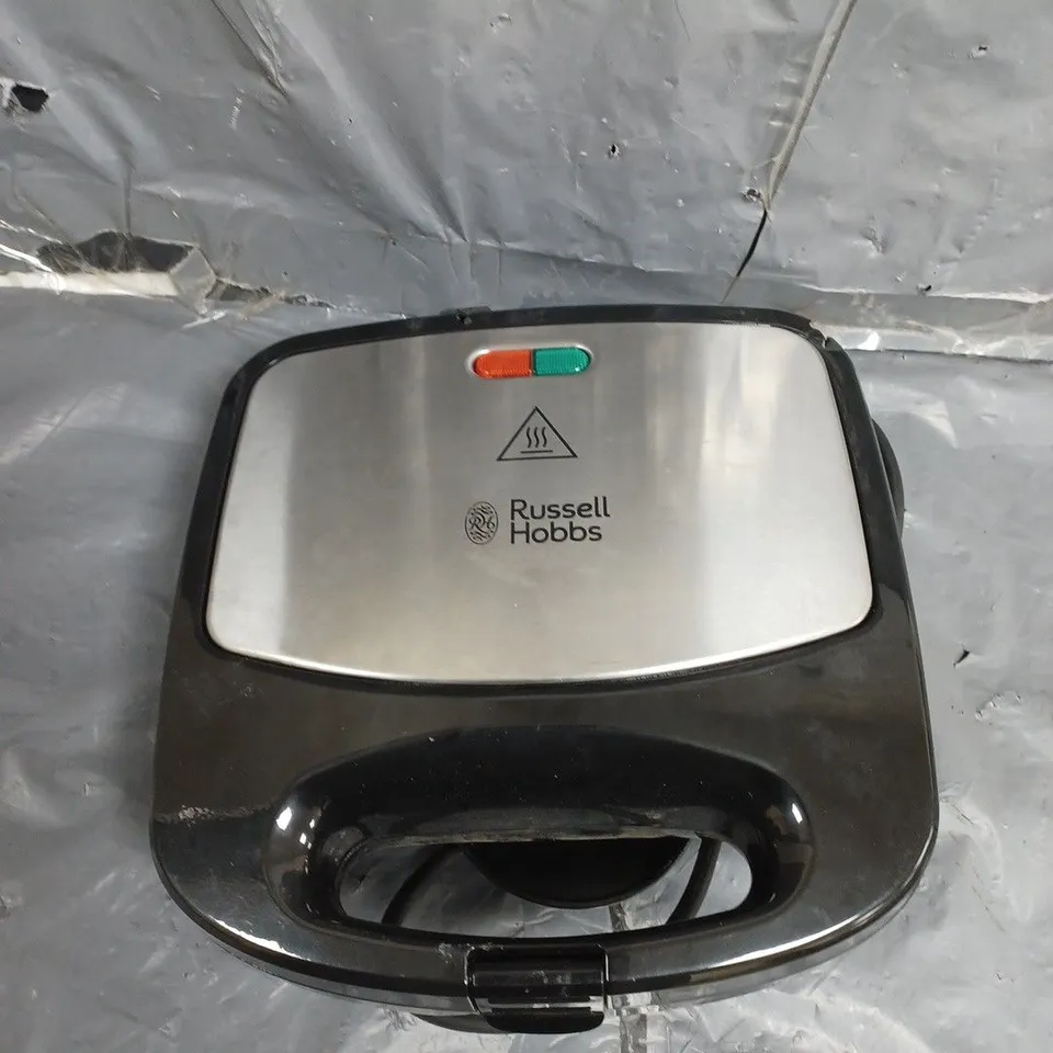 RUSSELL HOBBS SANDWICH TOASTIE MAKER RRP £45