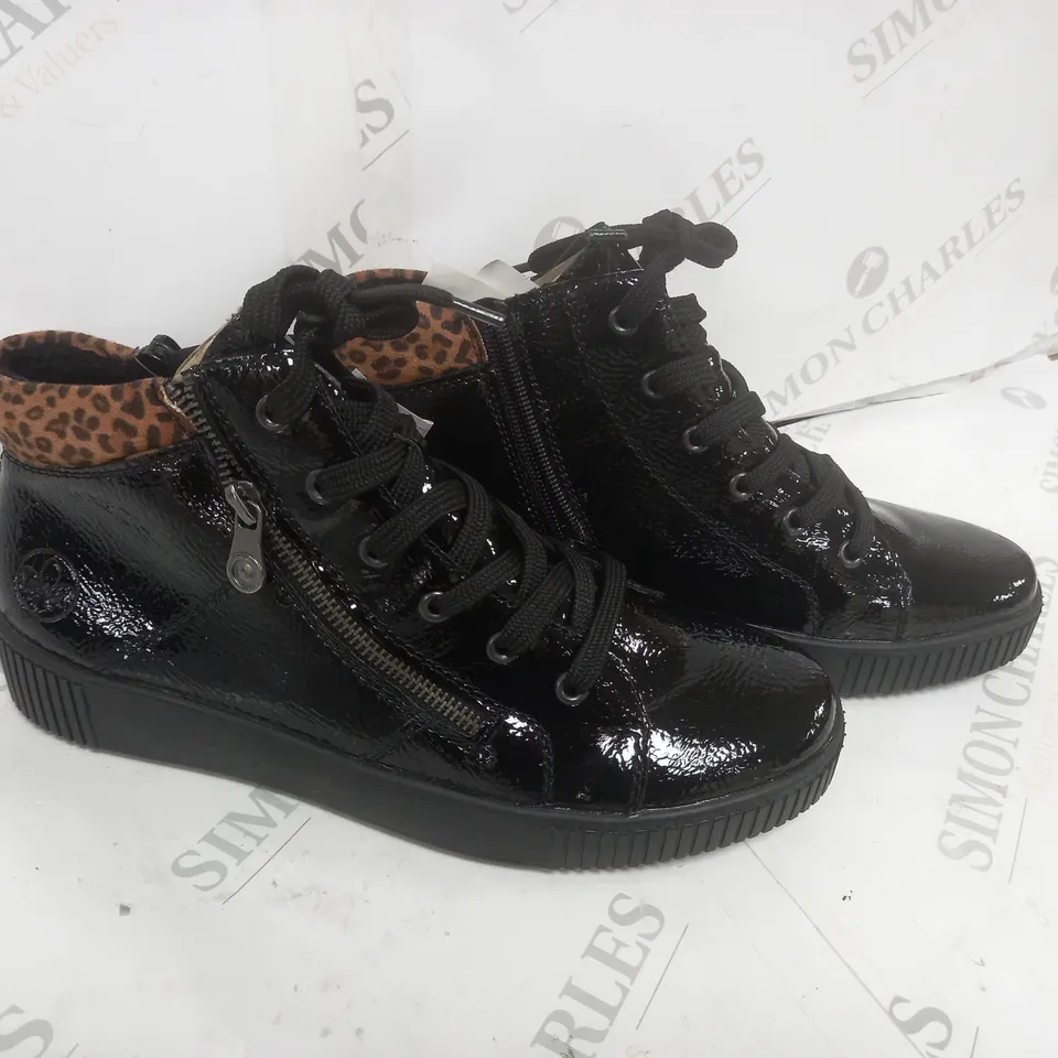 BOXED RIEKER ANTISTRESS HIGH TOP TRAINER CUFF BLACK SIZE 7.5