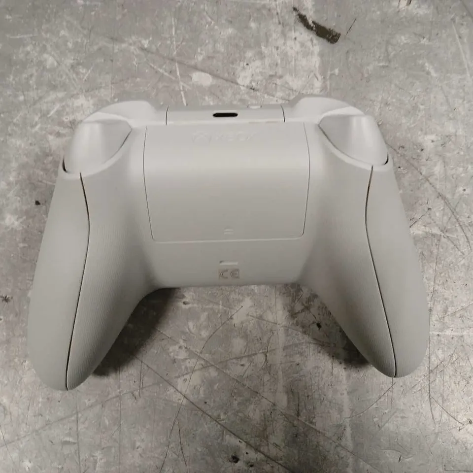 BOXED XBOX WIRELESS CONTROLLER