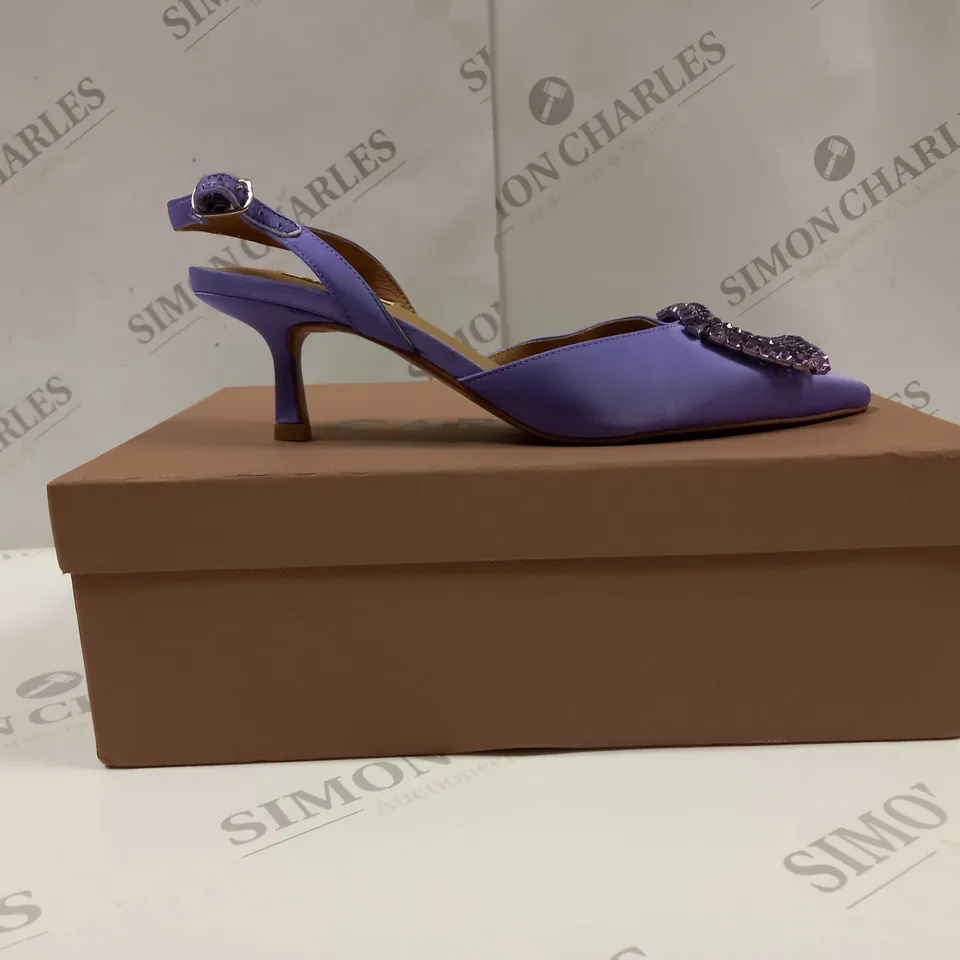 BOXED PAIR OF BIBI LOU HEELS UK SIZE 4