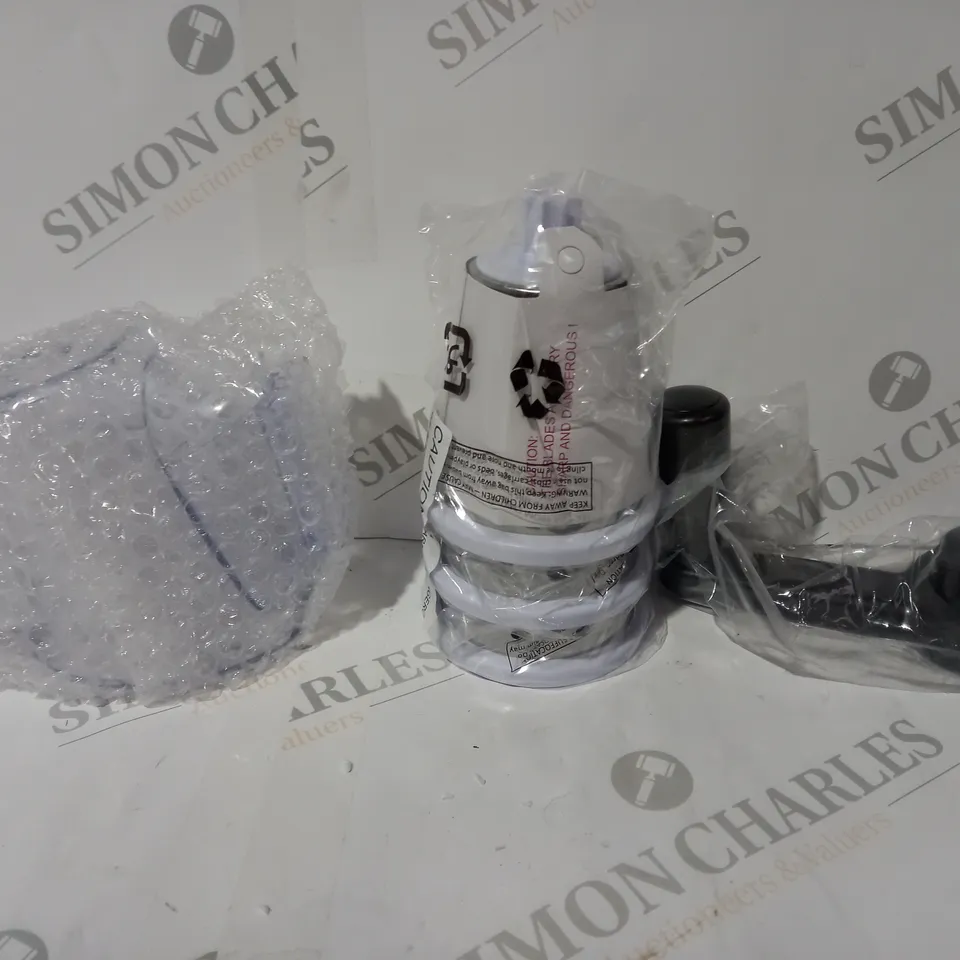 BOXED COOKS ESSENTIALS GLITZ SPEED GRATER AND SLICER WITH SUCTION BASE