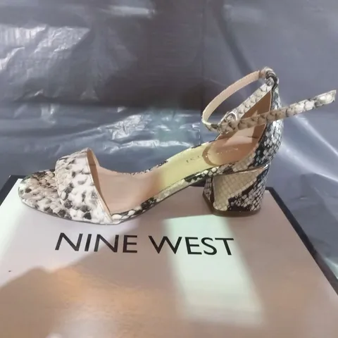 BOXED NINE WEST WINNIE SILVER SNAKE PRINT SIZE 3