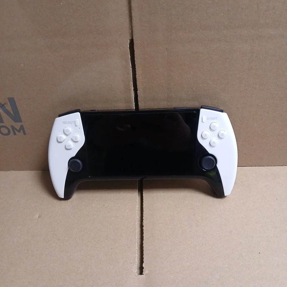 SF GAME PLAYER 3500 5 INCH SCREEN BOXED