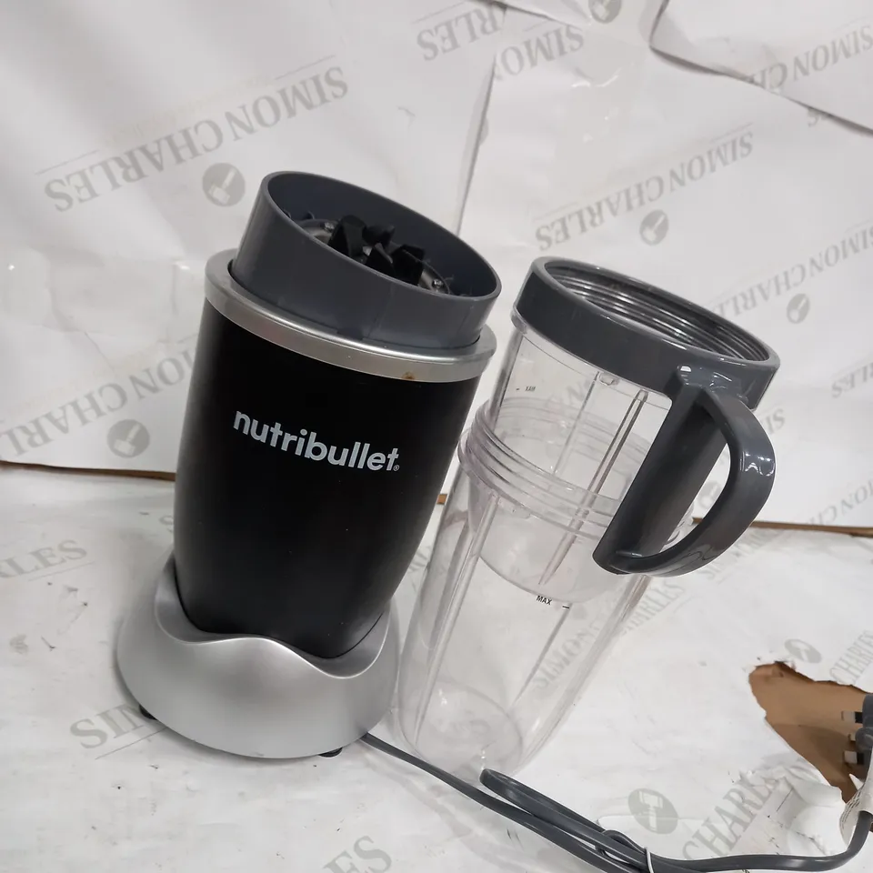 NUTRIBULLET 600 SERIES BLENDER 