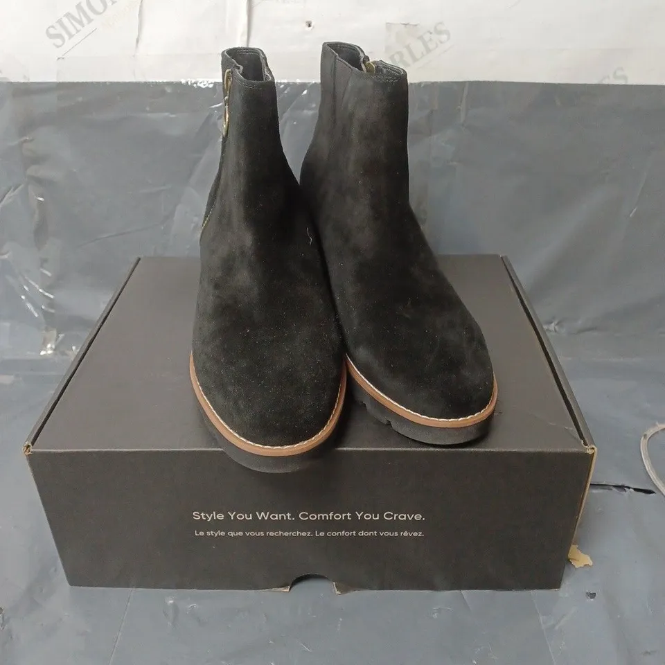 VIONIC SUEDE ANKLE BOOTS BLACK SIZE 6