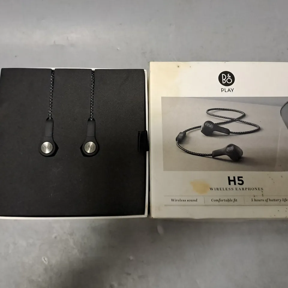 BOXED B&O PLAY H5 WIRELESS EARBUDS 