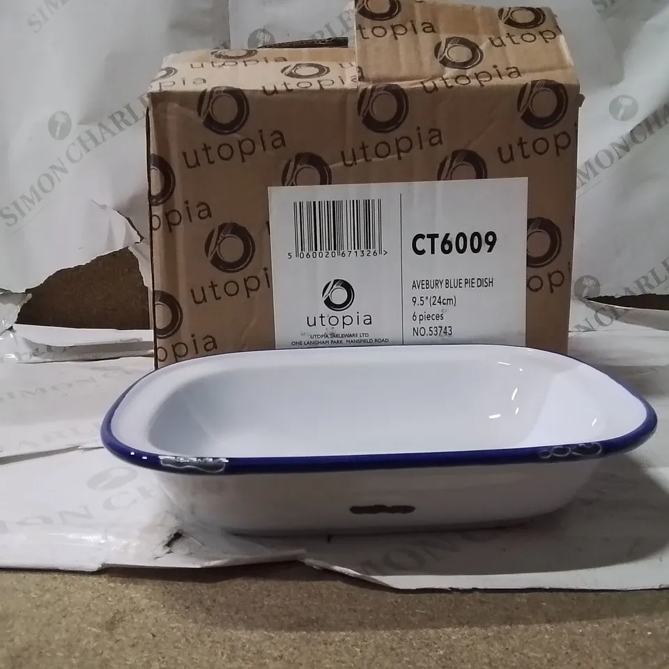 BOXED UTOPIA AVEBURY BLUE PIE DISH APPROXIMATELY 6