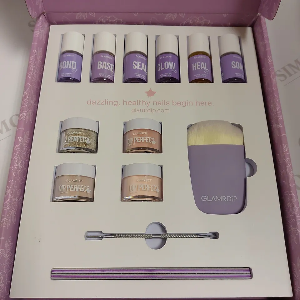 GLAMRDIP COMPLETE MANICURE SET