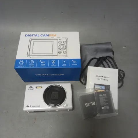 BOXED DIGITAL CAMERA IN WHITE