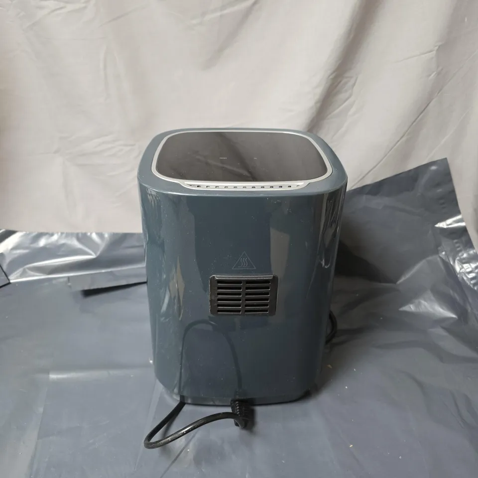 BOXED KLARSTEIN CRISP-PRO 2.8L AIR FRYER