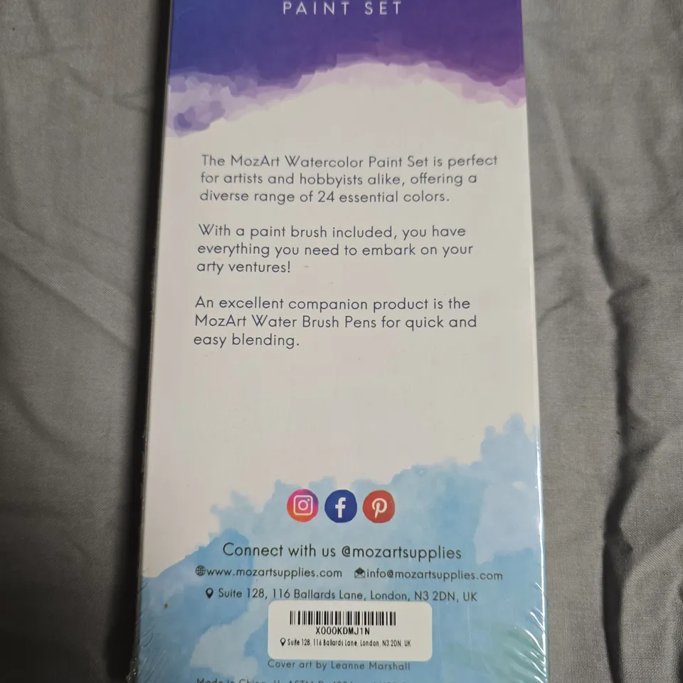 APPROXIMATELY 10 MOZART WATERCOLOUR PAINT SET – 24 COLOURS, BRUSH INCLUDED