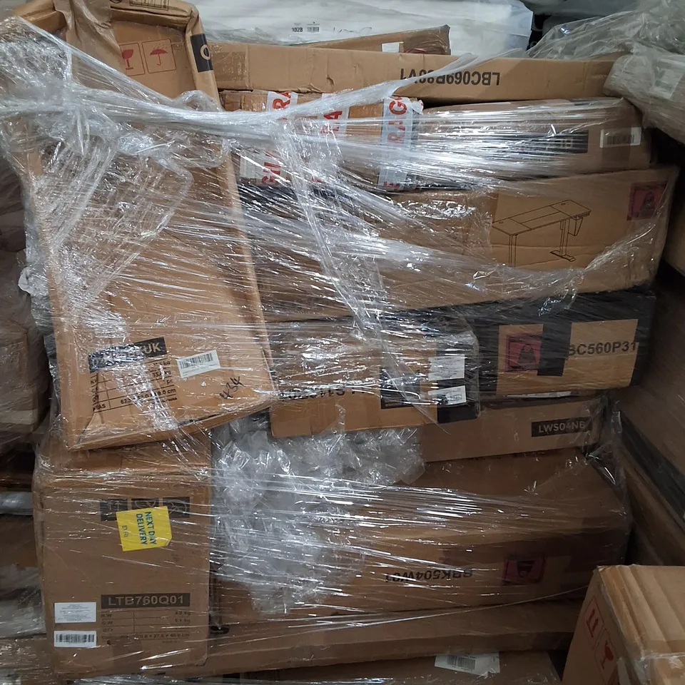 PALLET OF ASSORTED ITEMS TO INCLUDE MULTIPLE BOXED CHAIRS, COMPUTERS DESK AND LAUNDRY HAMPER