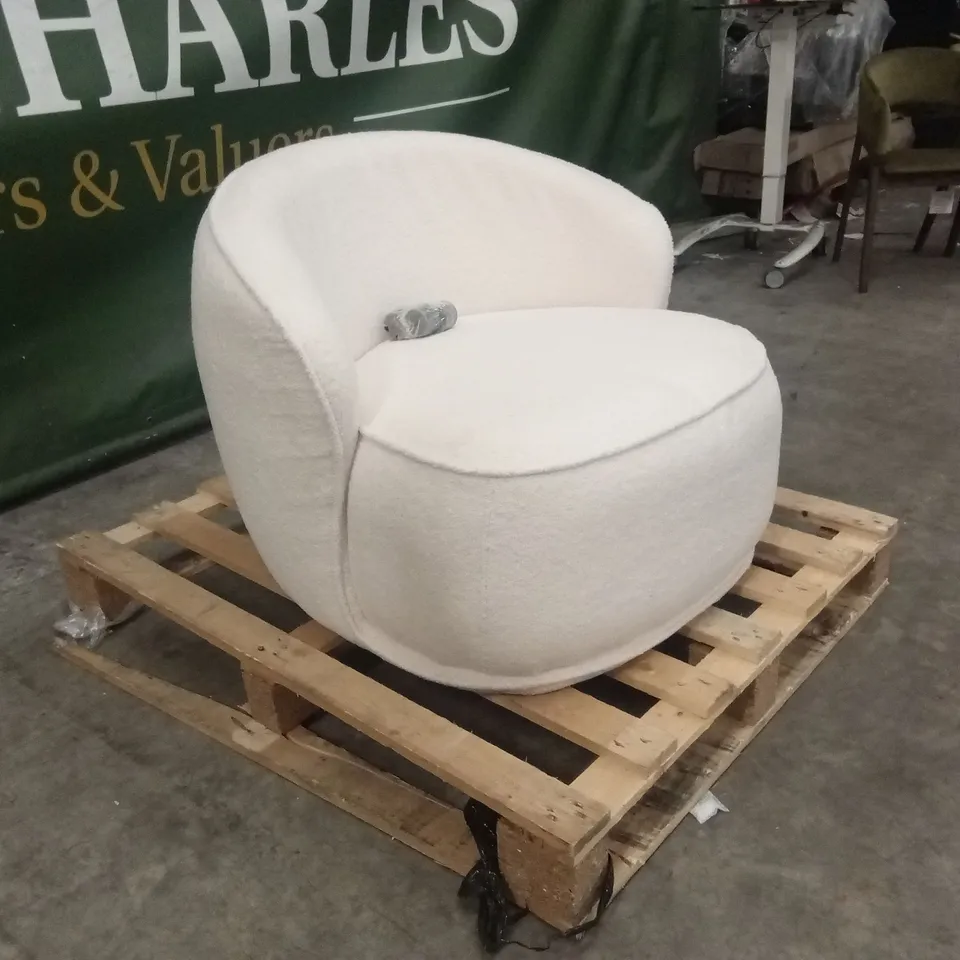 QUALITY DESIGNER BOUCLE FABRIC ARMCHAIR