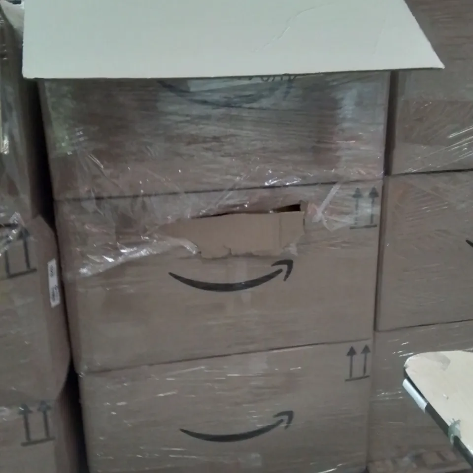 PALLET CONTAINING A LARGE QUANTITY OF PHARMACY PRODUCTS TO INCLUDE;NASAL STRIPS,GINGER JOINT EXTRACTS GUMMIES,TEETH WHITENING KIT