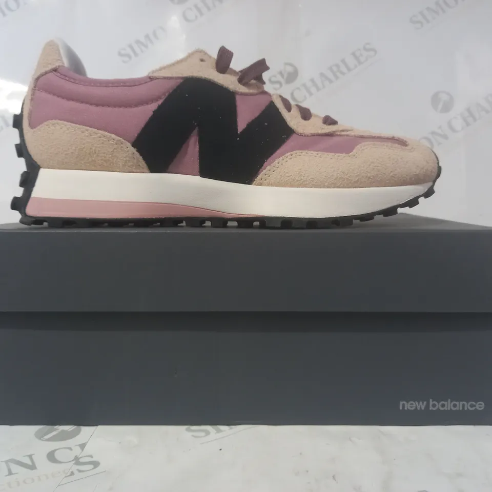 BOXED PAIR OF NEW BALANCE THE INTELLIGENT CHOICE 327 TRAINERS IN PINK/BEIGE UK SIZE 7