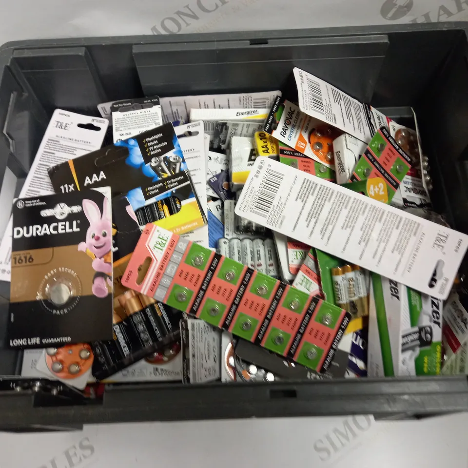LARGE QUANTITY OF BATTERIES TO INCLUDE ALKALINE BUTTON BATTERIES, DURACELL AA, AA BATTERIES, ETC