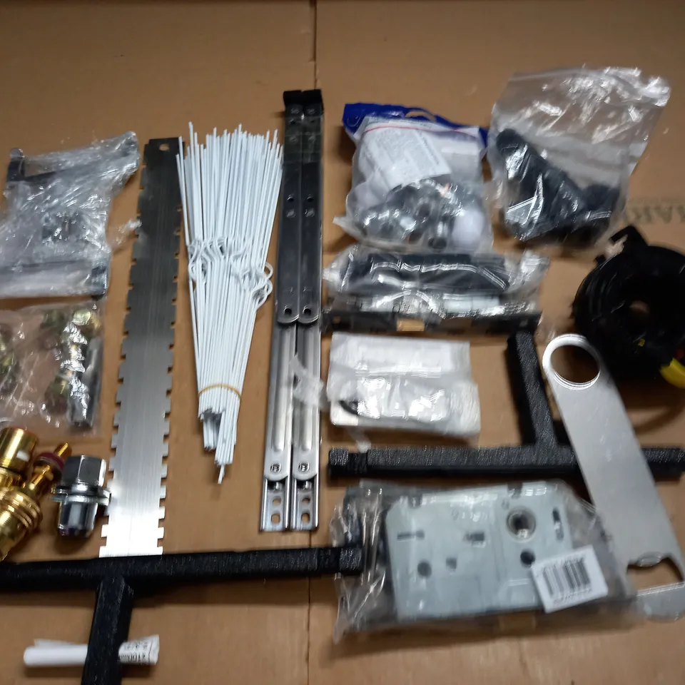 LOT OF ASSORTED FITTINGS AND FIXTURES 