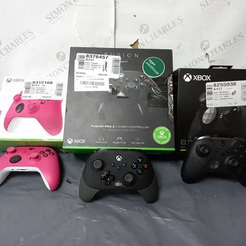 BOX OF 10 ASSORTED XBOX CONTROLLERS TO INCLUDE - ELITE SERIES 2 , XBOX ONE CONTROLLER ETC