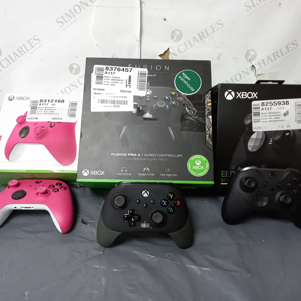 BOX OF 10 ASSORTED XBOX CONTROLLERS TO INCLUDE - ELITE SERIES 2 , XBOX ONE CONTROLLER ETC