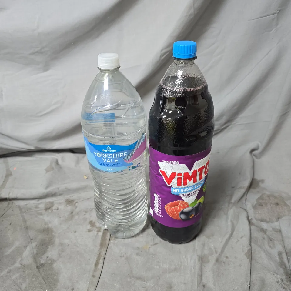 TOTE OF APPROXIMATELY 8 ASSORTED FOOD AND DRINK ITEMS TO INCLUDE VIMTO, YORKSHIRE WATER, KENDAL MINT CAKE ETC