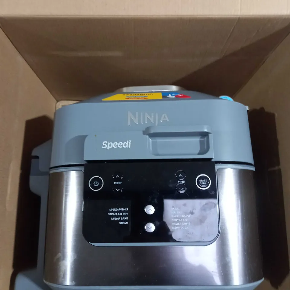 BOXED OUTLET NINJA SPEEDI 10 IN 1 5.7L RAPID-COOKER & AIR FRYER