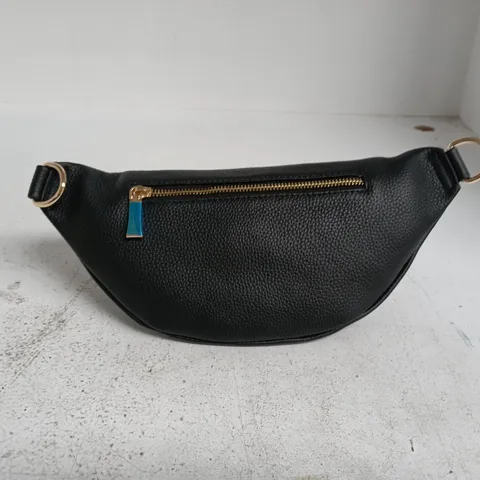 BLACK PEBBLED LEATHER BELT BAG WITH GOLD ZIP – INCLUDES POM POM LONDON 10TH ANNIVERSARY CLOTH BAG