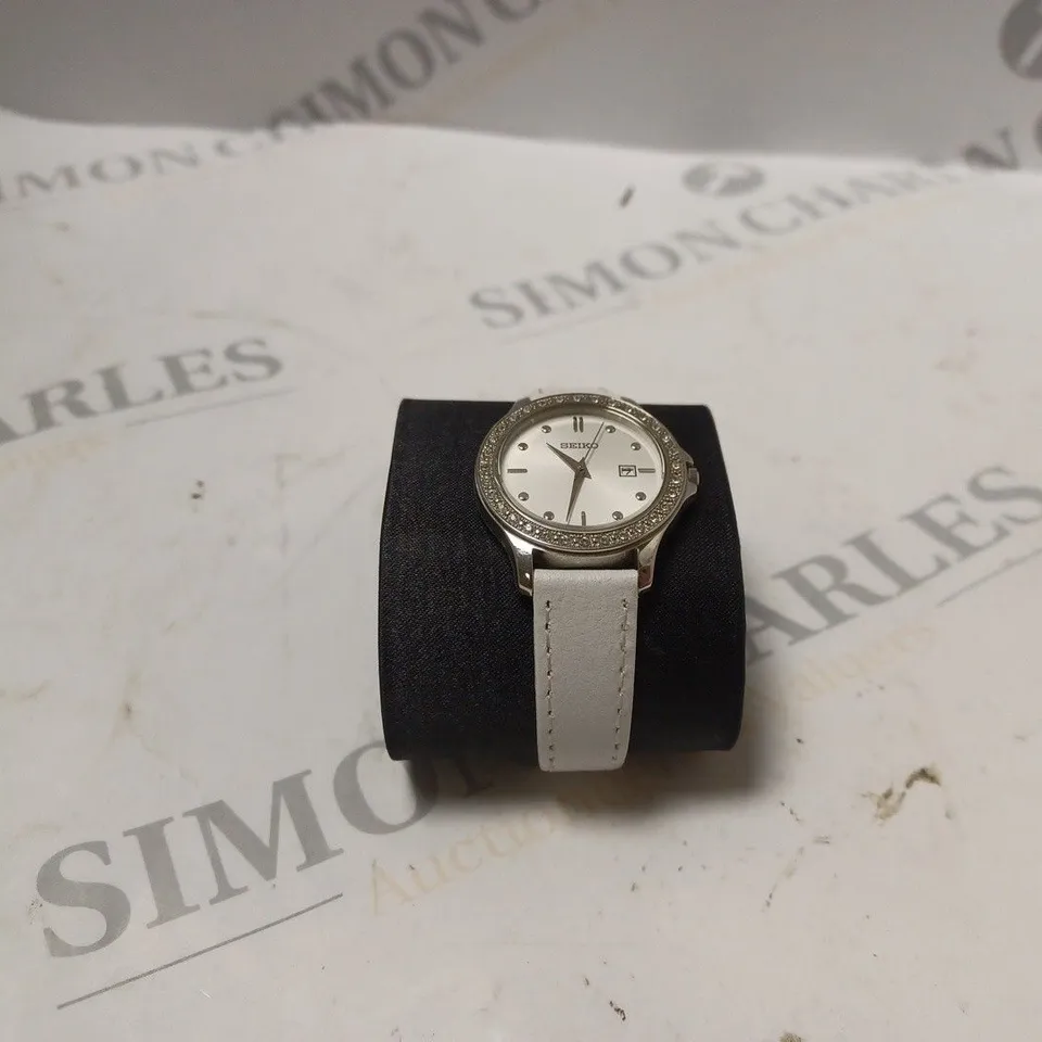 UNBOXED SEIKO WHITE JEWELLED WATCH 