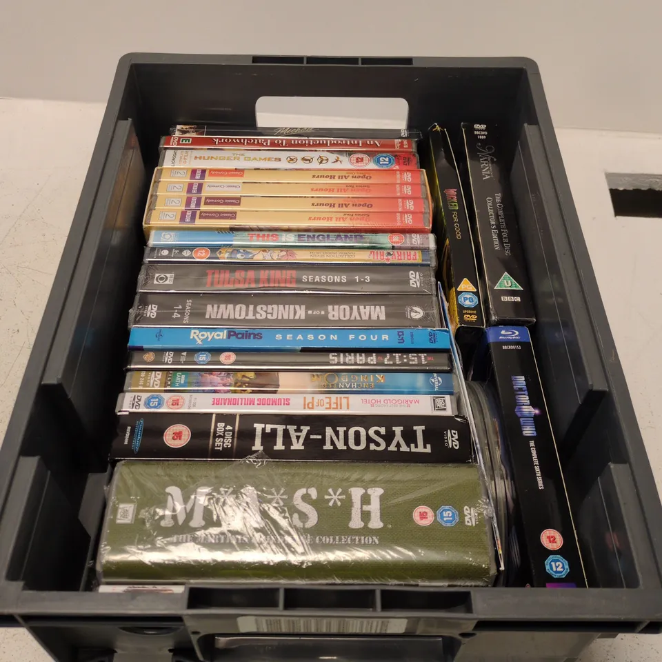 A MIX OF APPROXIMATELY 15 DVD'S INCLUDING HUNGER GAMES, THIS IS ENGLAND, DOCTOR WHO ETC.