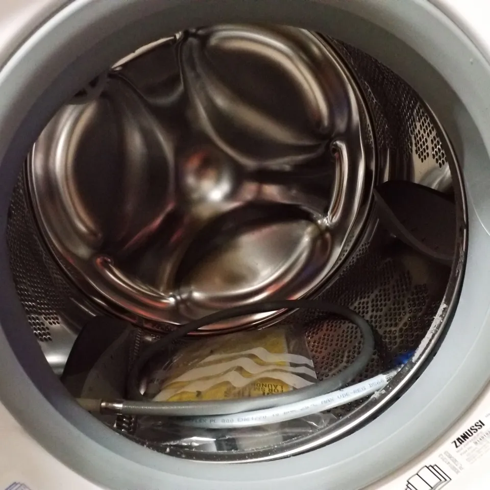 ZANUSSI 9KG 1400RPM FREESTANDING WASHING MACHINE