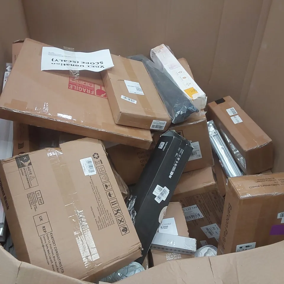 PALLET CONTAINING A LARGE QUANTITY OF ASSORTED ITEMS INCLUDING: MONITOR RISER, GARMENT RACK, ICE BATH TUB, SAFETY GATE, BLINDS ECT