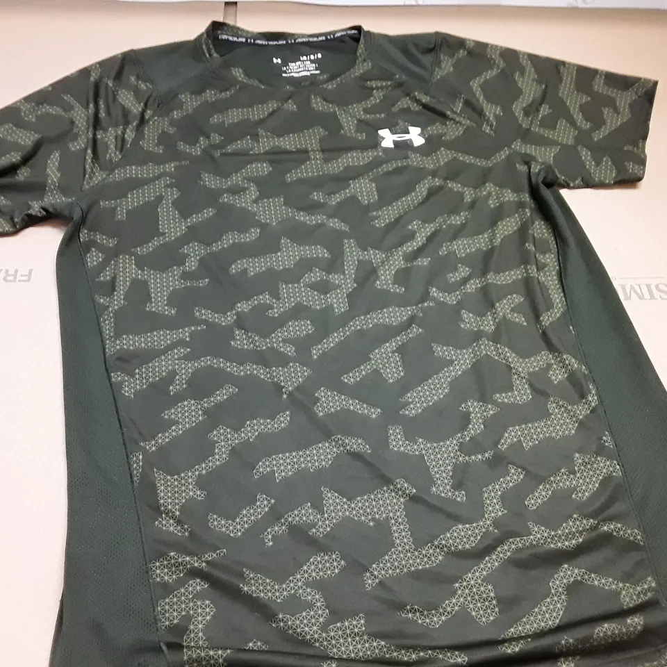 UNDER ARMOUR GREEN CAMO T-SHIRT - LG