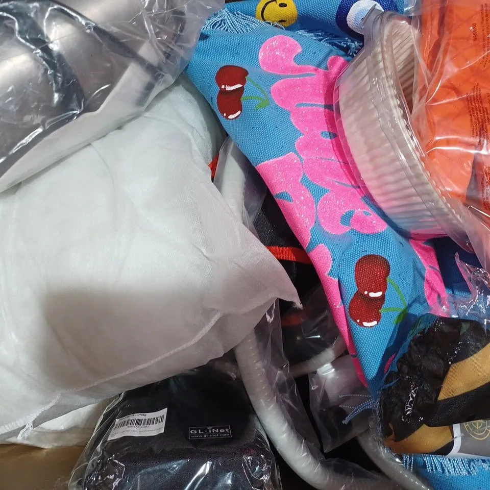 BOX OF APPROXIMATELY 20 ASSORTED HOUSEHOLD ITEMS TO INCLUDE POWER SUPPLY, BAMBOO CUTTING BOARD, FFP2 MASK, ETC