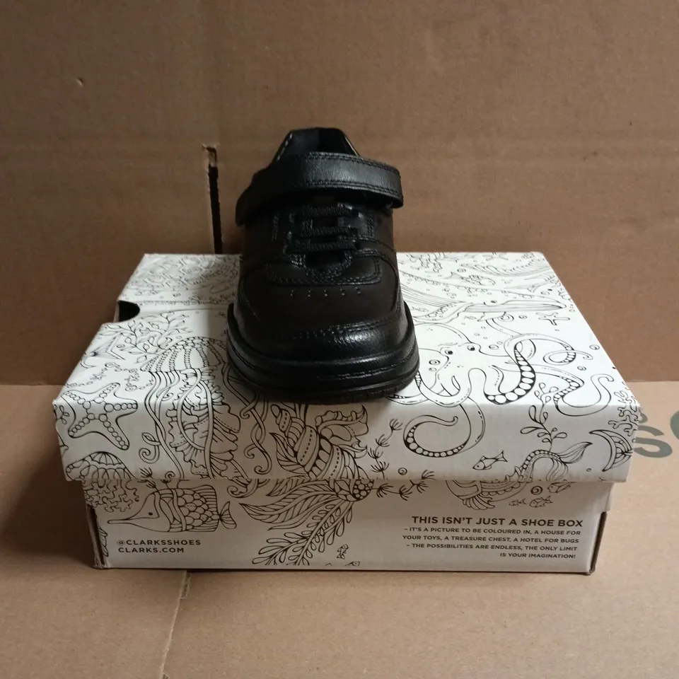 BOXED PAIR OF CLARKS KIDS VELCRO STRAP SHOES IN BLACK SIZE UK 12