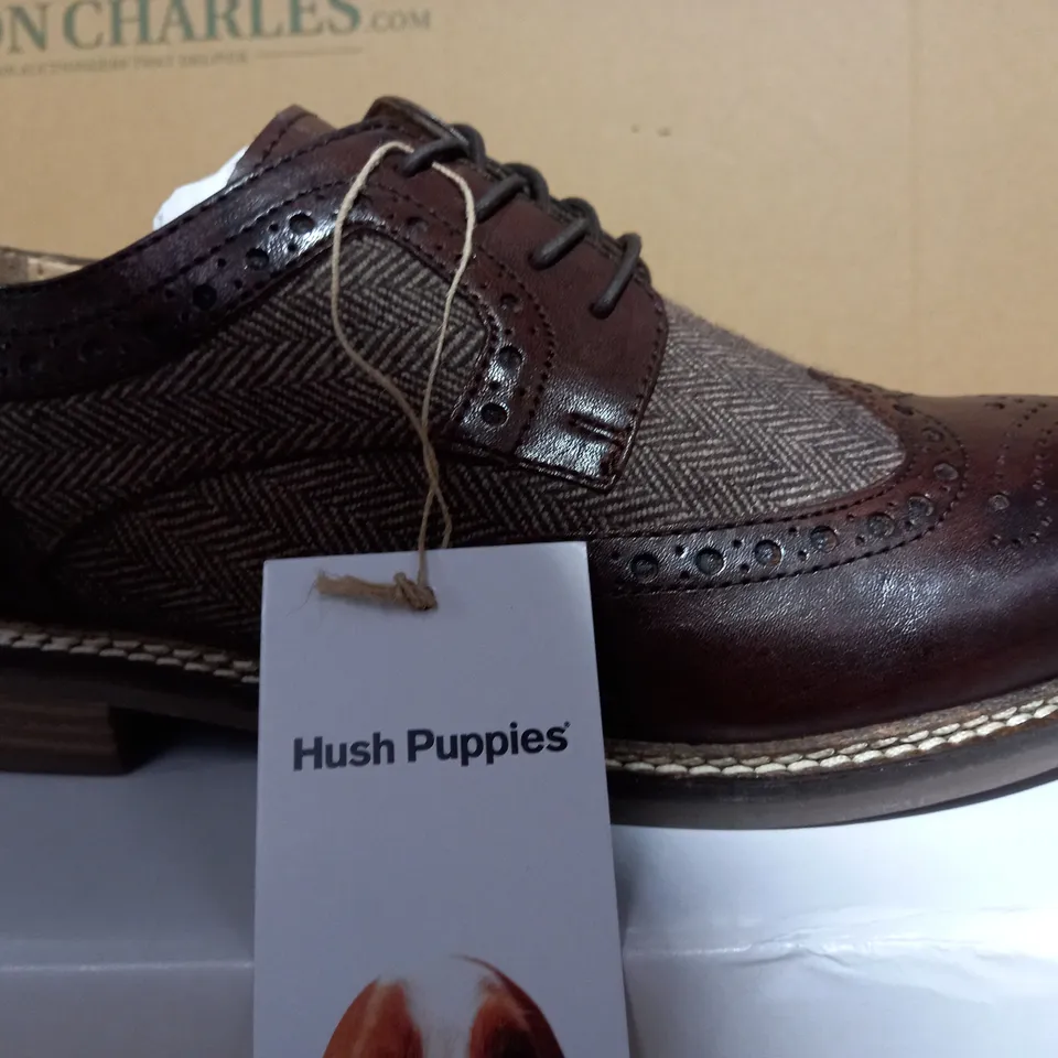 HUSH PUPPIES MENS BRYSON IN CHOCOLATE - SIZE 7