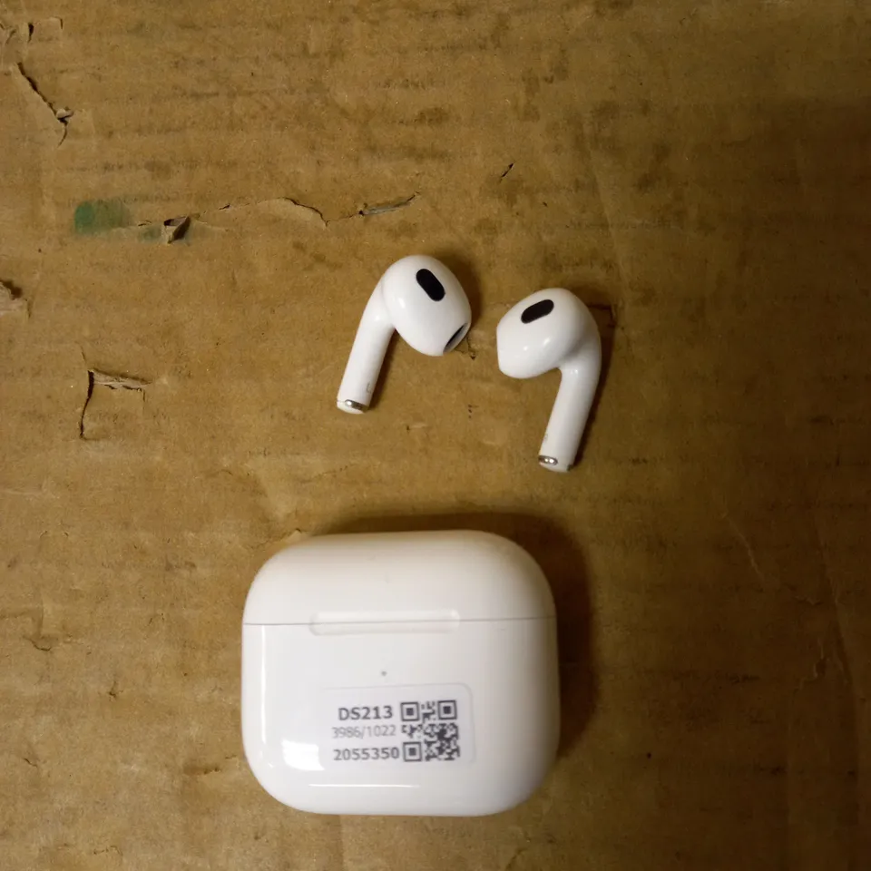 APPLE AIRPODS (GEN 3)