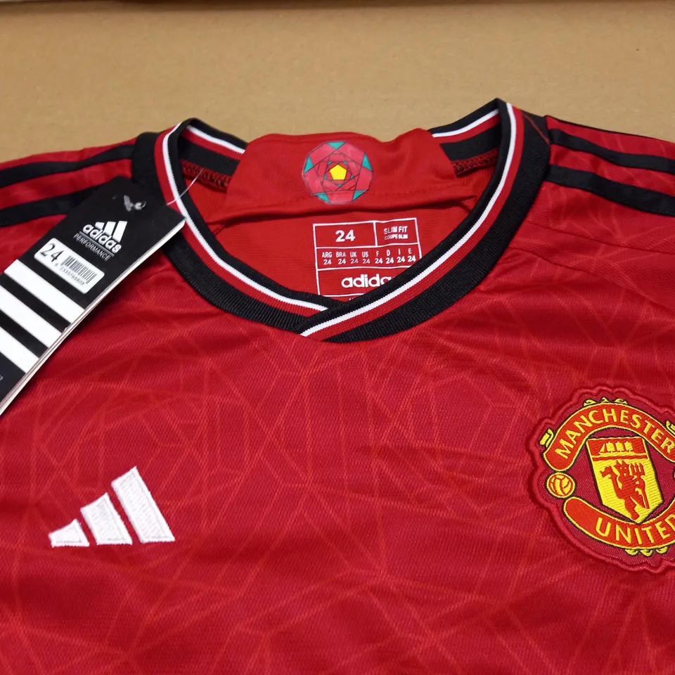 MANCHESTER UNITED KIDS FOOTBALL KIT - 24