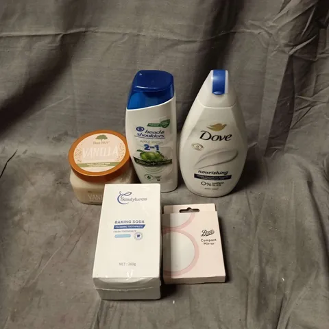APPROXIMATELY 15 ASSORTED COSMETIC ITEMS TO INCLUDE HEAD AND SHOULDERS, DOVE, BAKING SODA TOOTHPASTE, COMPACT MIRROR, VANILLA SCRUB ETC