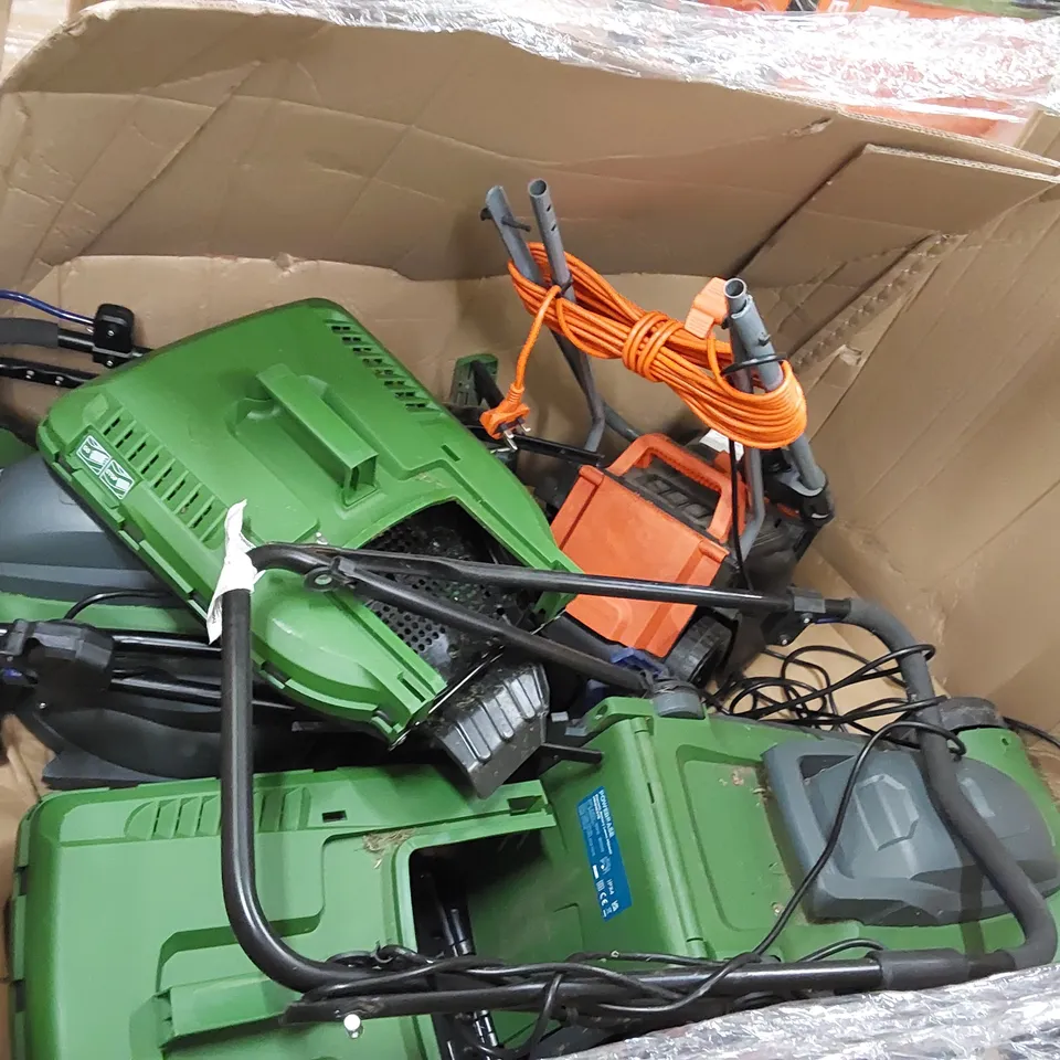 PALLET OF APPROXIMATELY 6 ASSORTED LAWN MOWERS - ASSORTED BRANDS AND MODELS 
