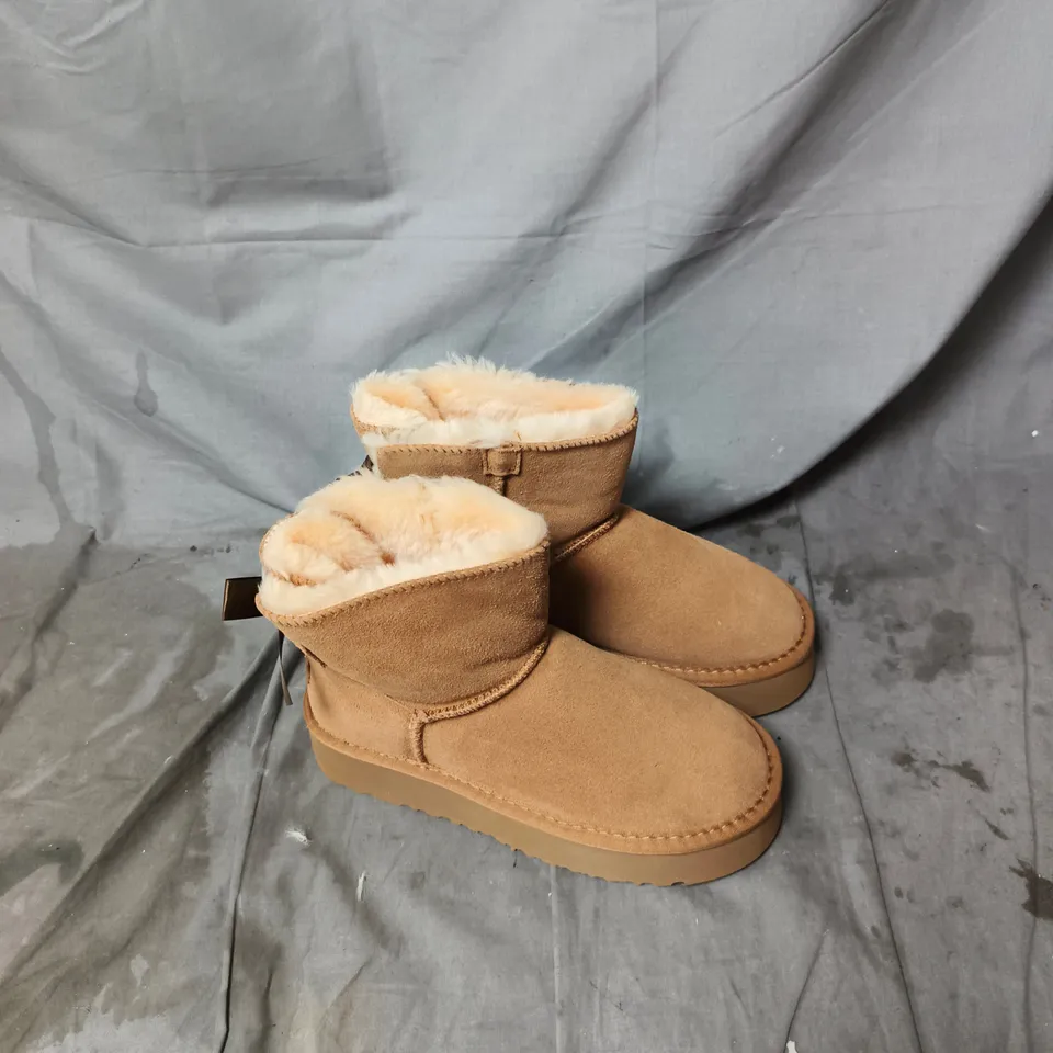 UNBOXED UK 5 UGG SHEARLING-LINED BOOTS – TAN SUEDE (EU 38)