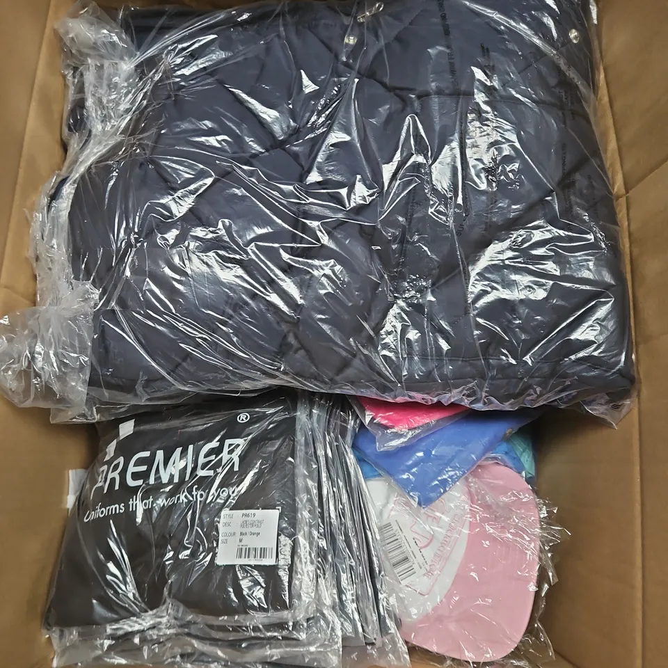 BOX OF APPROXIMATELY 20 ASSORTED CLOTHING ITEMS TO INCLUDE DRESS, TSHIRT, BOXERS, ETC