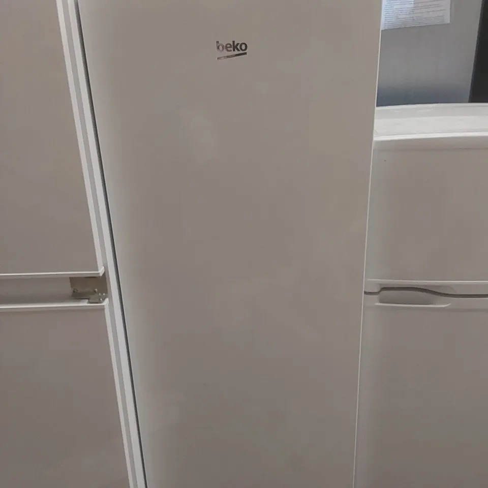 BEKO FFG1545W TALL FREEZER - WHITE