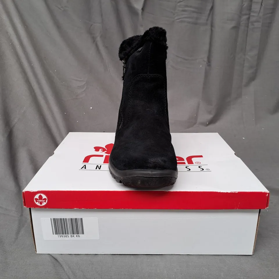 BOXED PAIR OF RIEKER CUFF DETAIL WATER RESISTANT BOOTS IN BLACK - SIZE 6