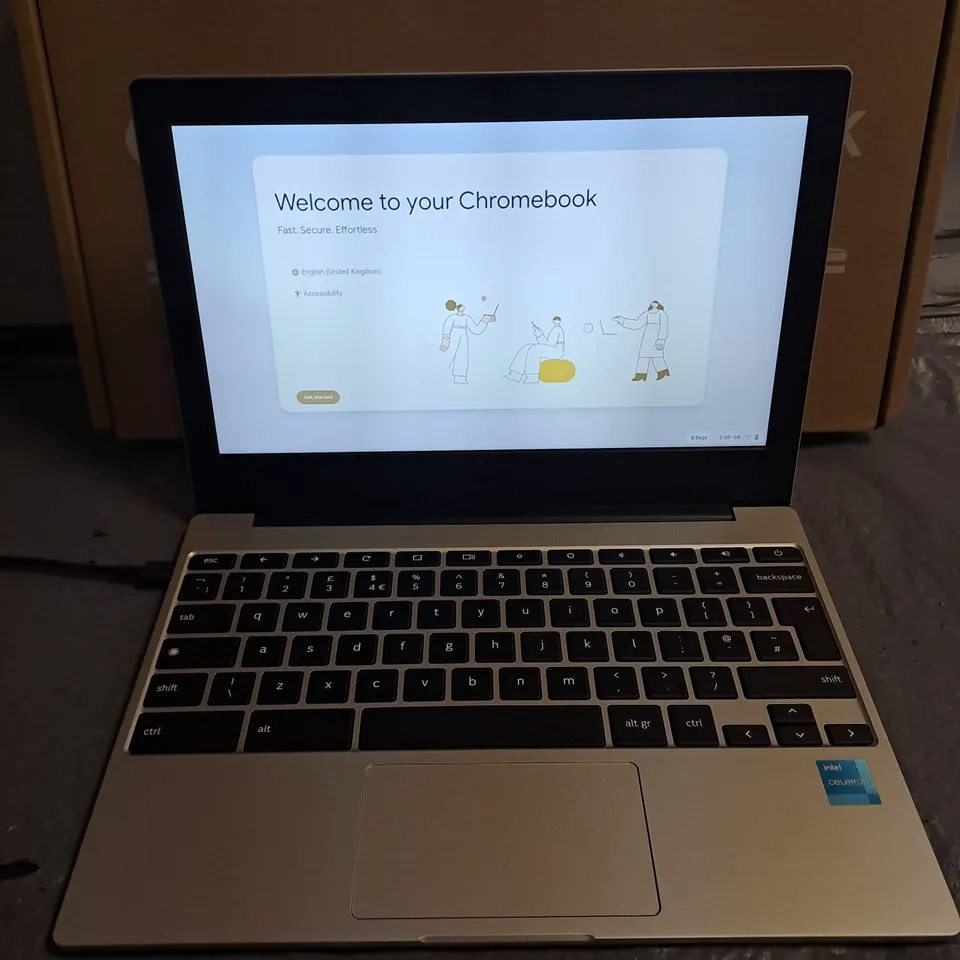 BOXED SAMSUNG GALAXY CHROMEBOOK GO INTEL CELERON LAPTOP IN SILVER - XE310XDA-KA1UK