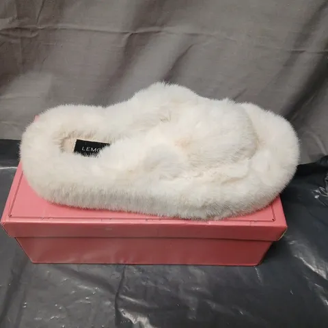 LEMONADE WOMEN'S FLUFFY FAUX FUR SLIPPERS SIZE 38