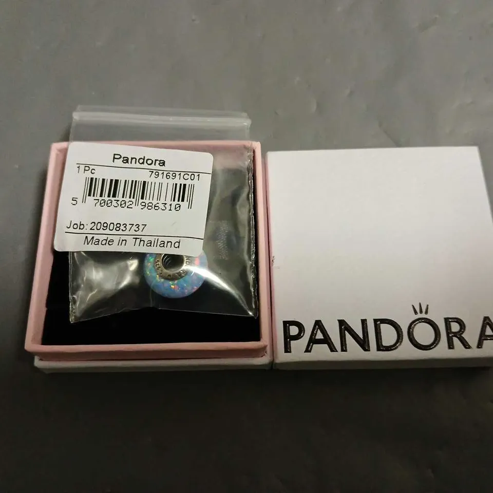 BOXED PANDORA PEARLESCENT STYLE CHARM 