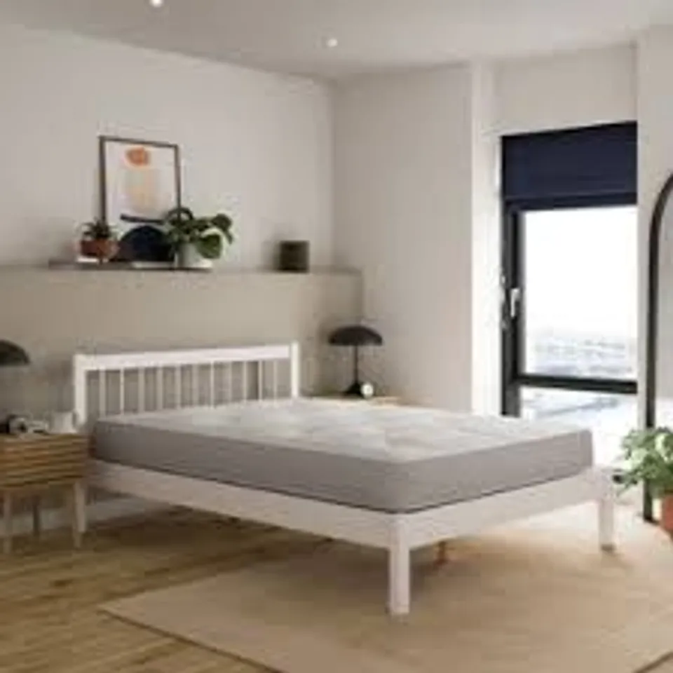 BOXED LYOLA SPINDLE BED WHITE - DOUBLE (2 BOXES)